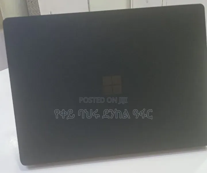 New Laptop Microsoft Surface 16GB Intel Core i7 SSD 512GB