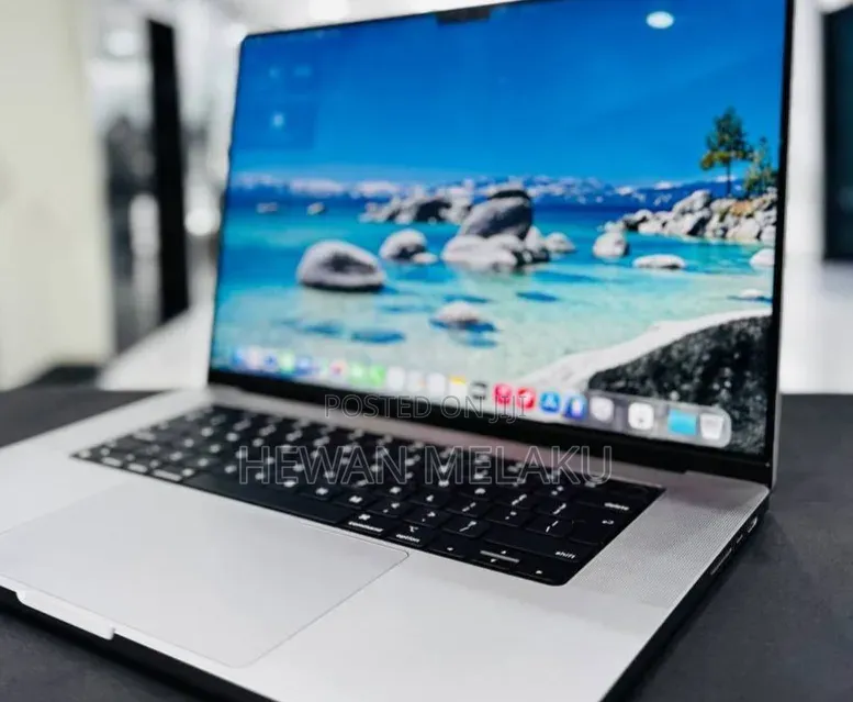 New Laptop Apple MacBook Pro 2021 M1 16GB Apple M1 Pro SSD 512GB