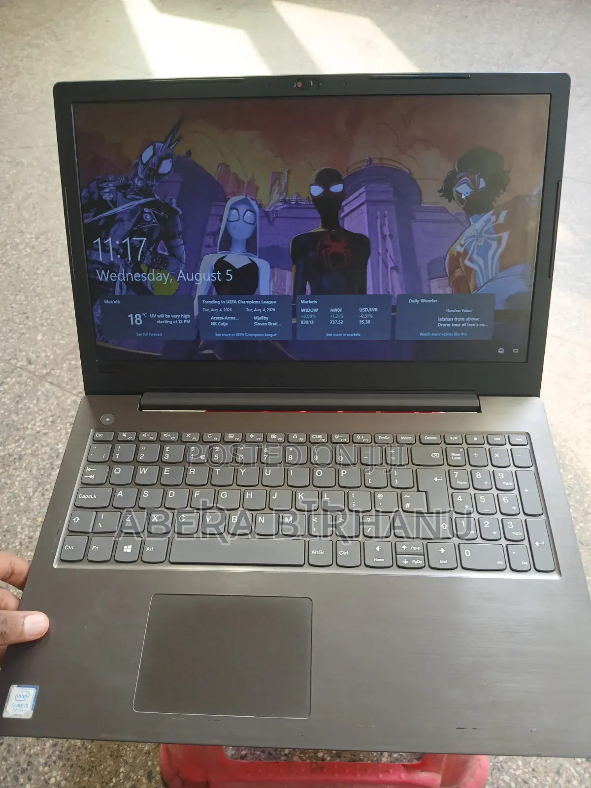 Laptop Lenovo 4GB Intel Core i3 HDD 500GB