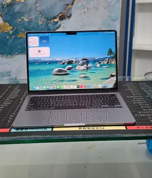 New Laptop Apple MacBook Air 2022 M2 16GB Apple M2 SSD 512GB