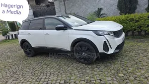 Peugeot 5008 2023 White