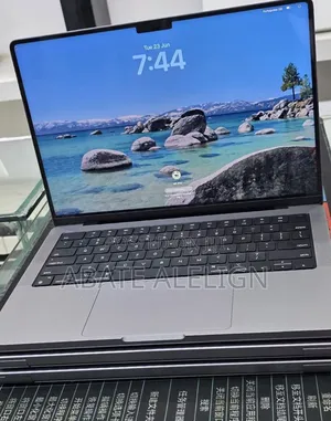 New Laptop Apple MacBook Pro 2021 M1 16GB Apple M1 Pro SSD 512GB