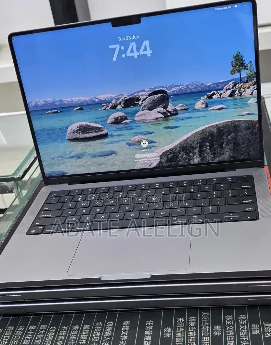 New Laptop Apple MacBook Pro 2021 M1 16GB Apple M1 Pro SSD 512GB