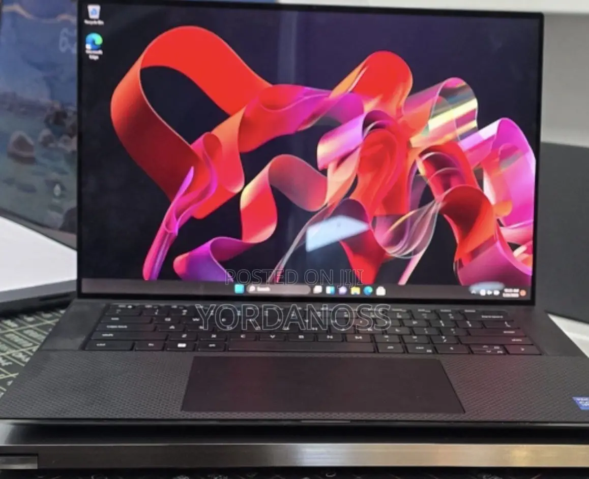 New Laptop Dell Precision 5560 16GB Intel Core i7 SSD 512GB