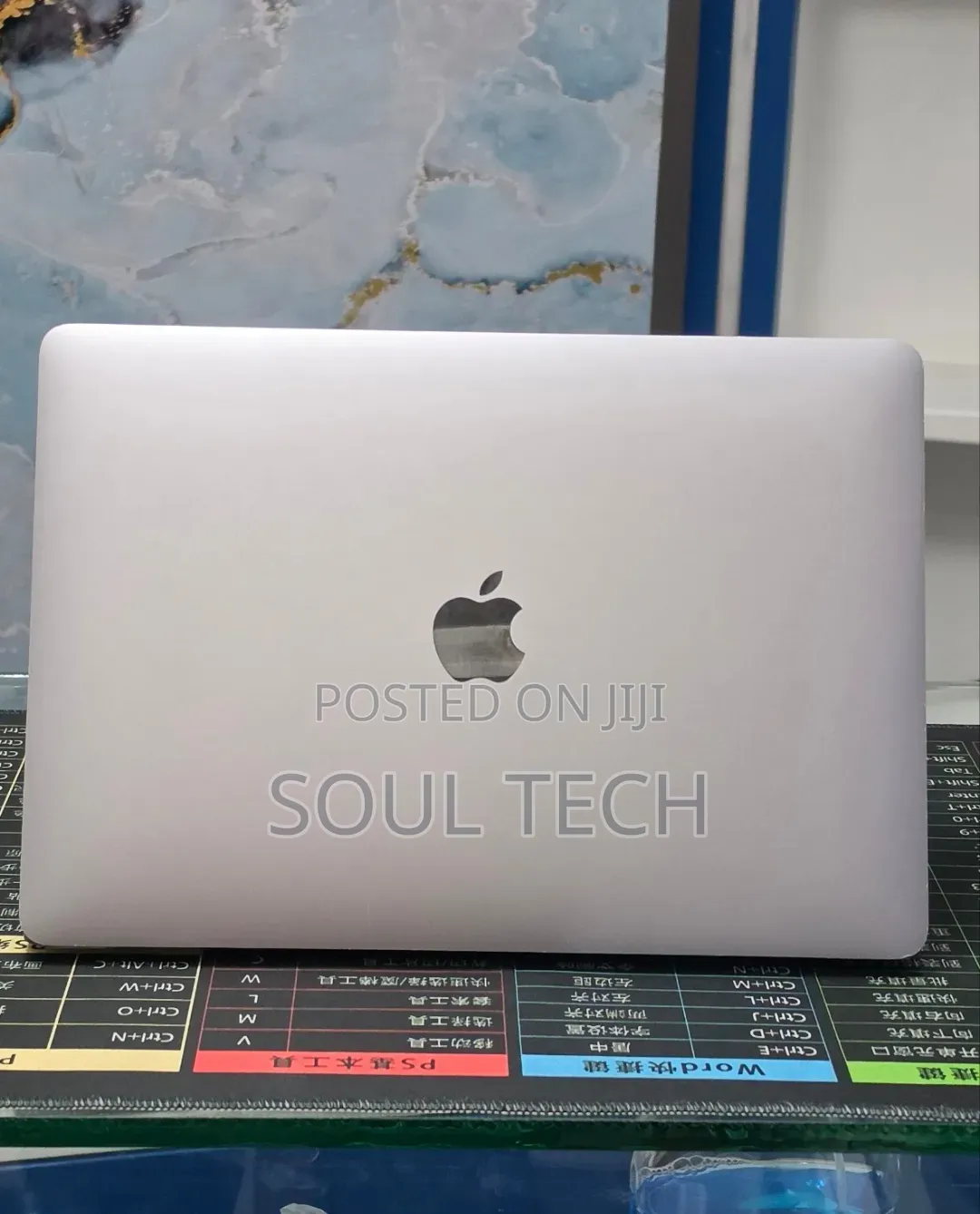 New Laptop Apple MacBook Pro 2022 M2 8GB Apple M2 SSD 256GB