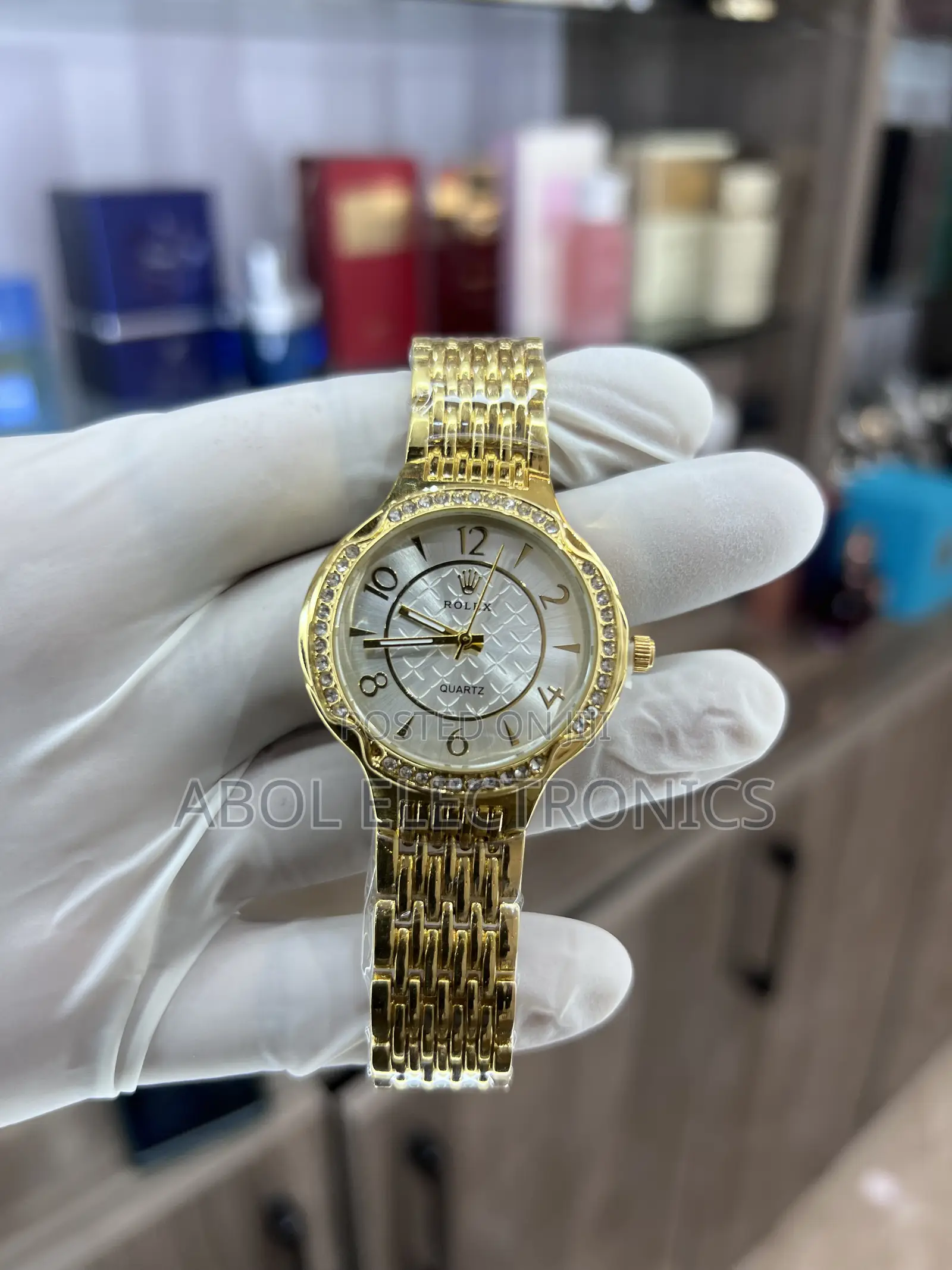 Rolex Gold Women's Quartz Watch - Silver Patterned Dial Diamond