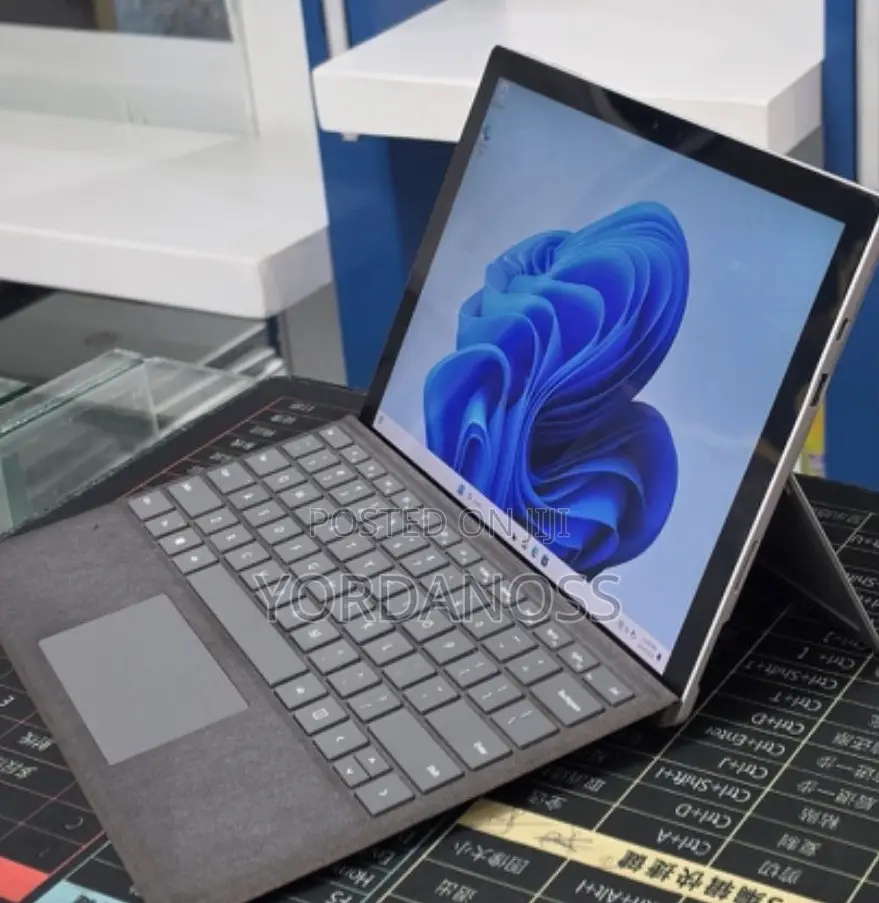 New Laptop Microsoft Surface Pro 7 32GB Intel Core i7 SSD 1T