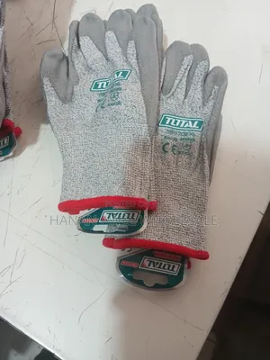 Total Cut-Resistant Safety Gloves