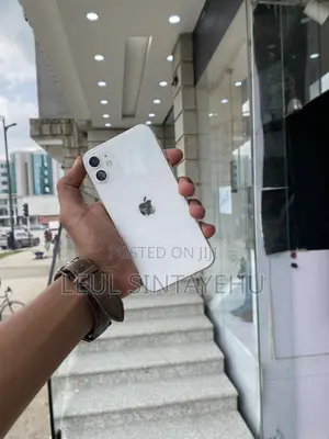 Apple iPhone 11 64 GB White