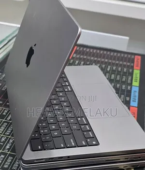 New Laptop Apple MacBook Pro 2021 M1 16GB Apple M1 Pro SSD 512GB