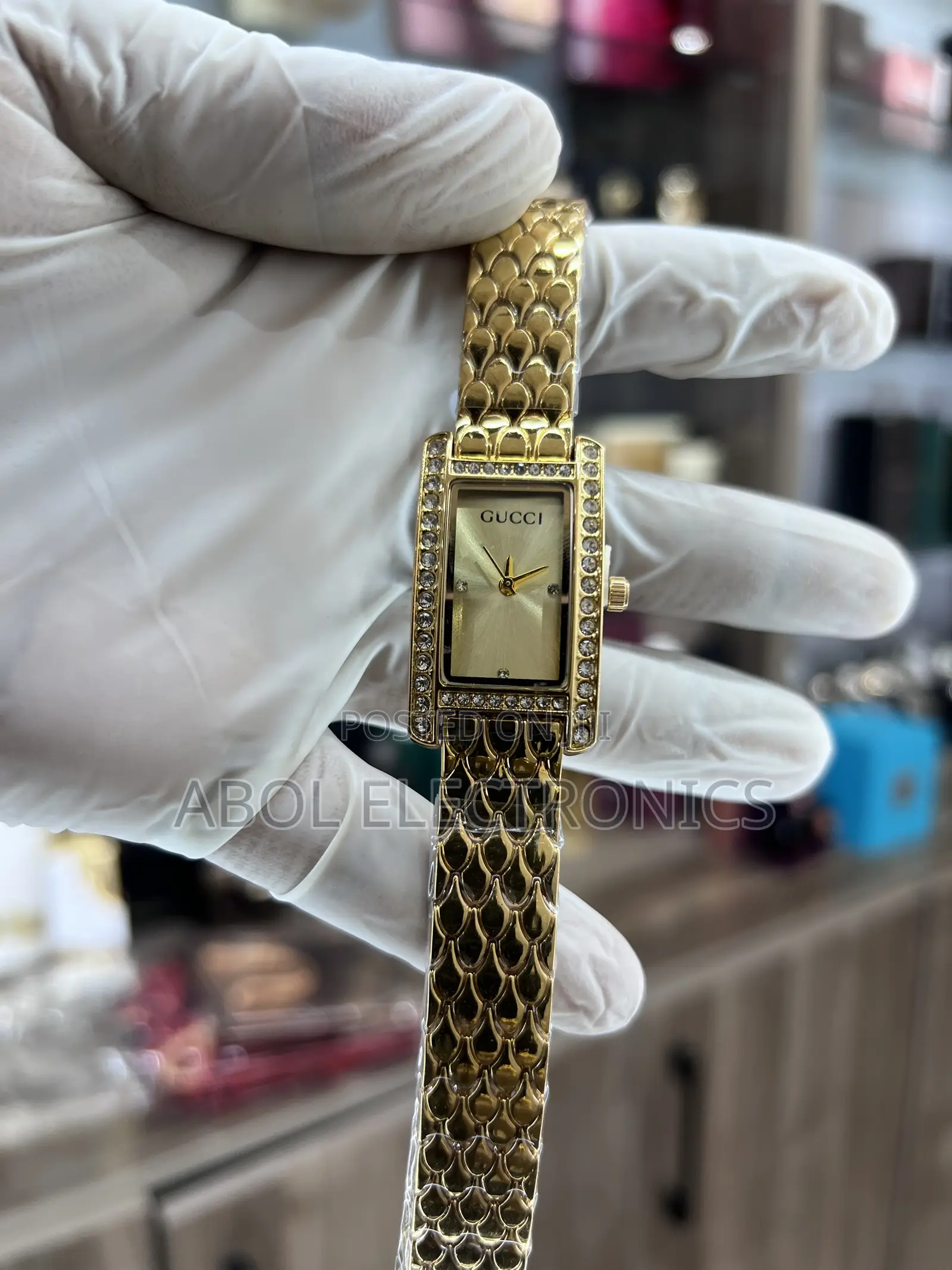 Gucci Gold Rectangular Women's Quartz Watch - Diamond Bezel Scale