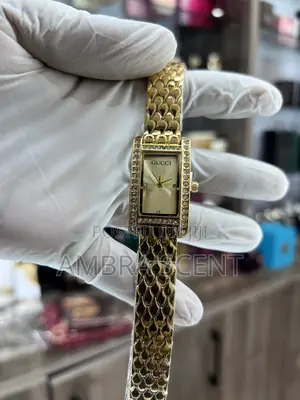 Gucci Gold Rectangular Women's Quartz Watch - Diamond Bezel Scale