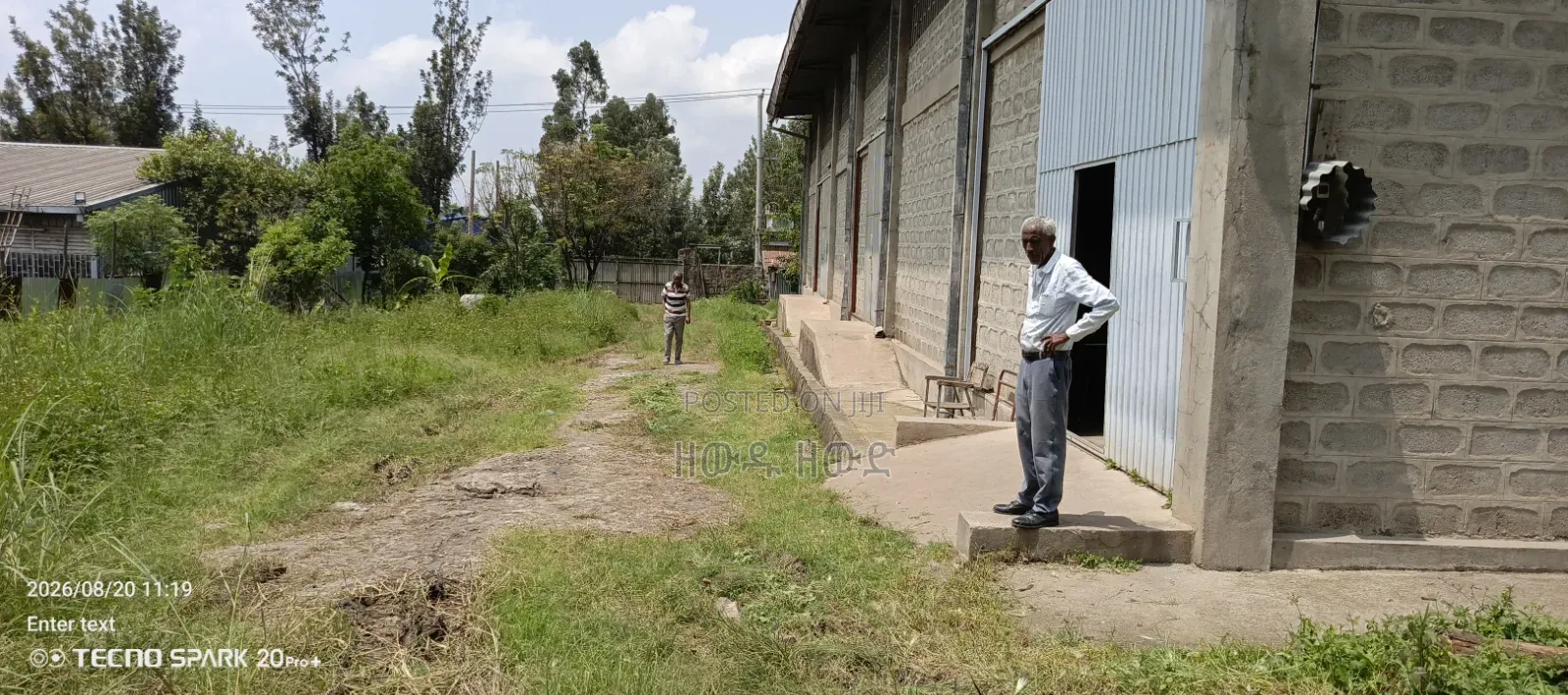 የሚከራይ የጋራጅና የኮንክሪት ማምረቻ የሚሆን