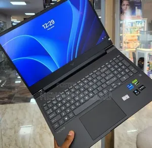New Laptop HP Victus 16 16GB Intel Core i7 SSD 1T