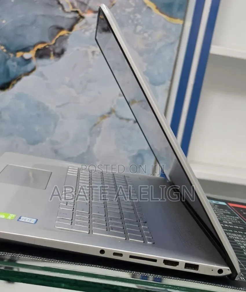 New Laptop HP Envy 17 16GB Intel Core i7 HDD 1T