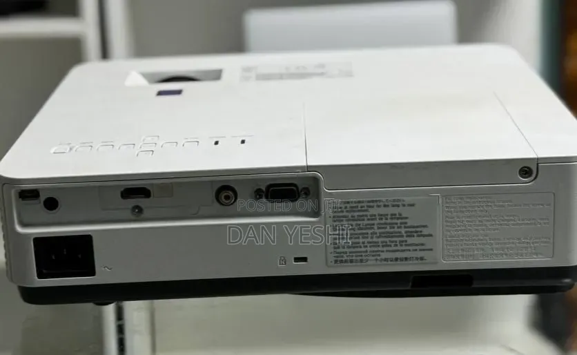 Sony Projector
model Name VPL-Dx221