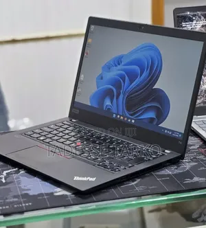 New Laptop Lenovo ThinkPad T14 16GB Intel Core i7 SSD 512GB