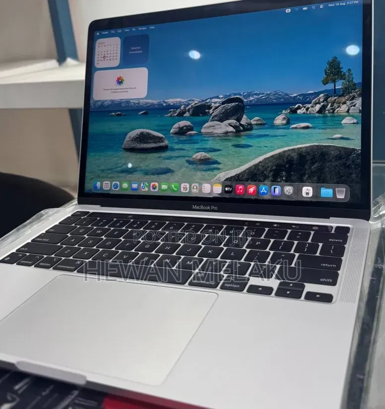 New Laptop Apple MacBook Pro 2020 M1 16GB Apple M1 SSD 512GB