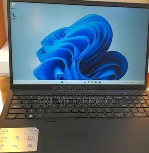 New Laptop Dell Inspiron 15 3530 8GB Intel Core i5 SSD 512GB