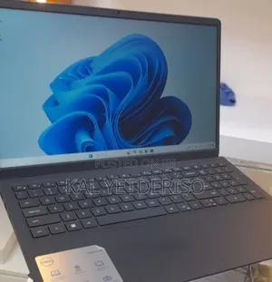 New Laptop Dell Inspiron 15 3530 8GB Intel Core i5 SSD 512GB