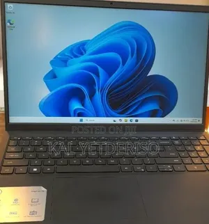 New Laptop Dell Inspiron 15 3530 8GB Intel Core i5 SSD 512GB