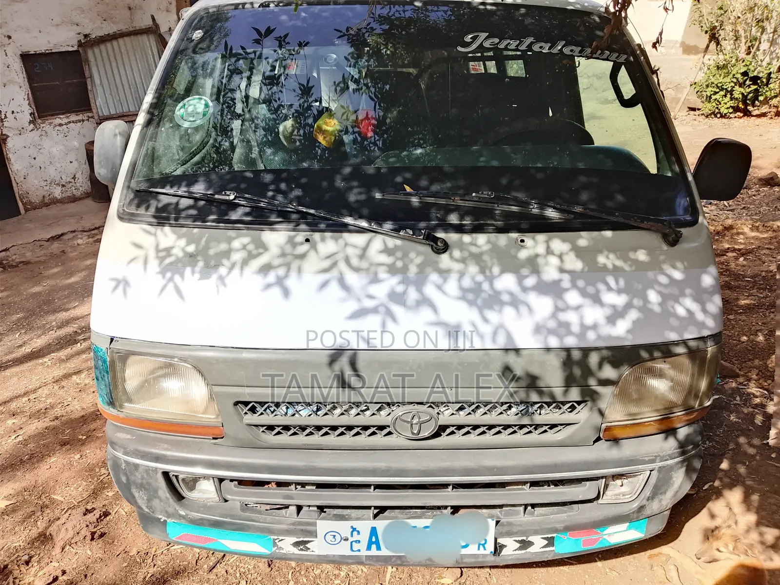 Toyota HiAce 1996 White