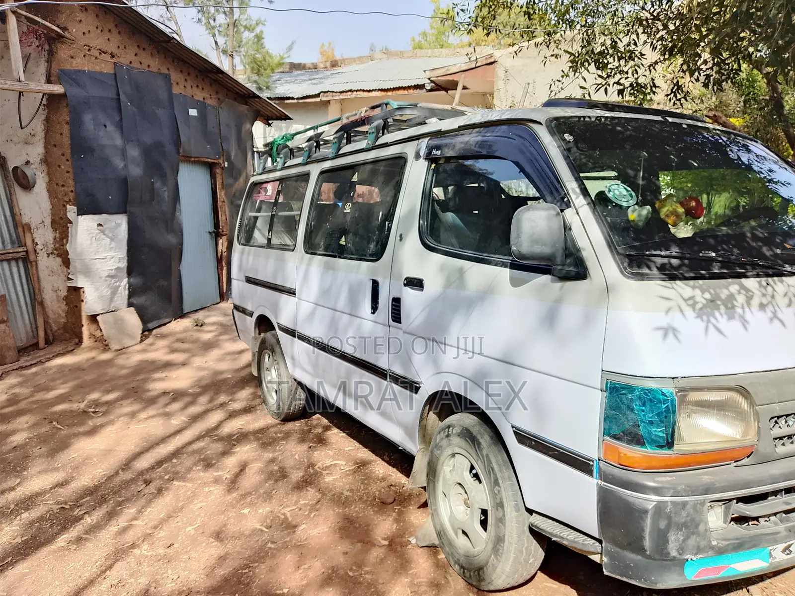 Toyota HiAce 1996 White
