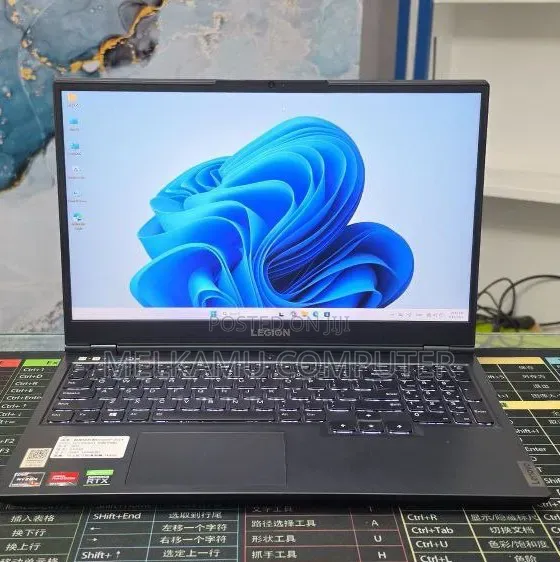 New Laptop Lenovo Legion 5 16GB AMD Ryzen 7 SSD 512GB