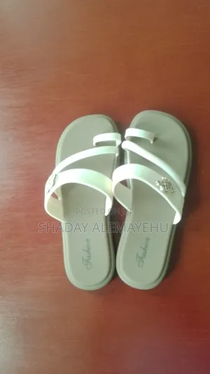 Women's Fashion Jelly Sandals – Size 40 (EU) / Brand New