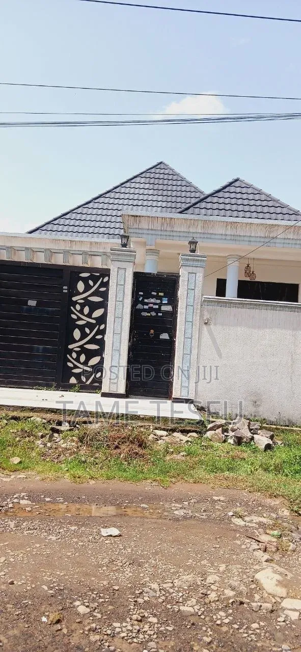 Furnished 4bdrm Villa in Hayat, Bole for sale