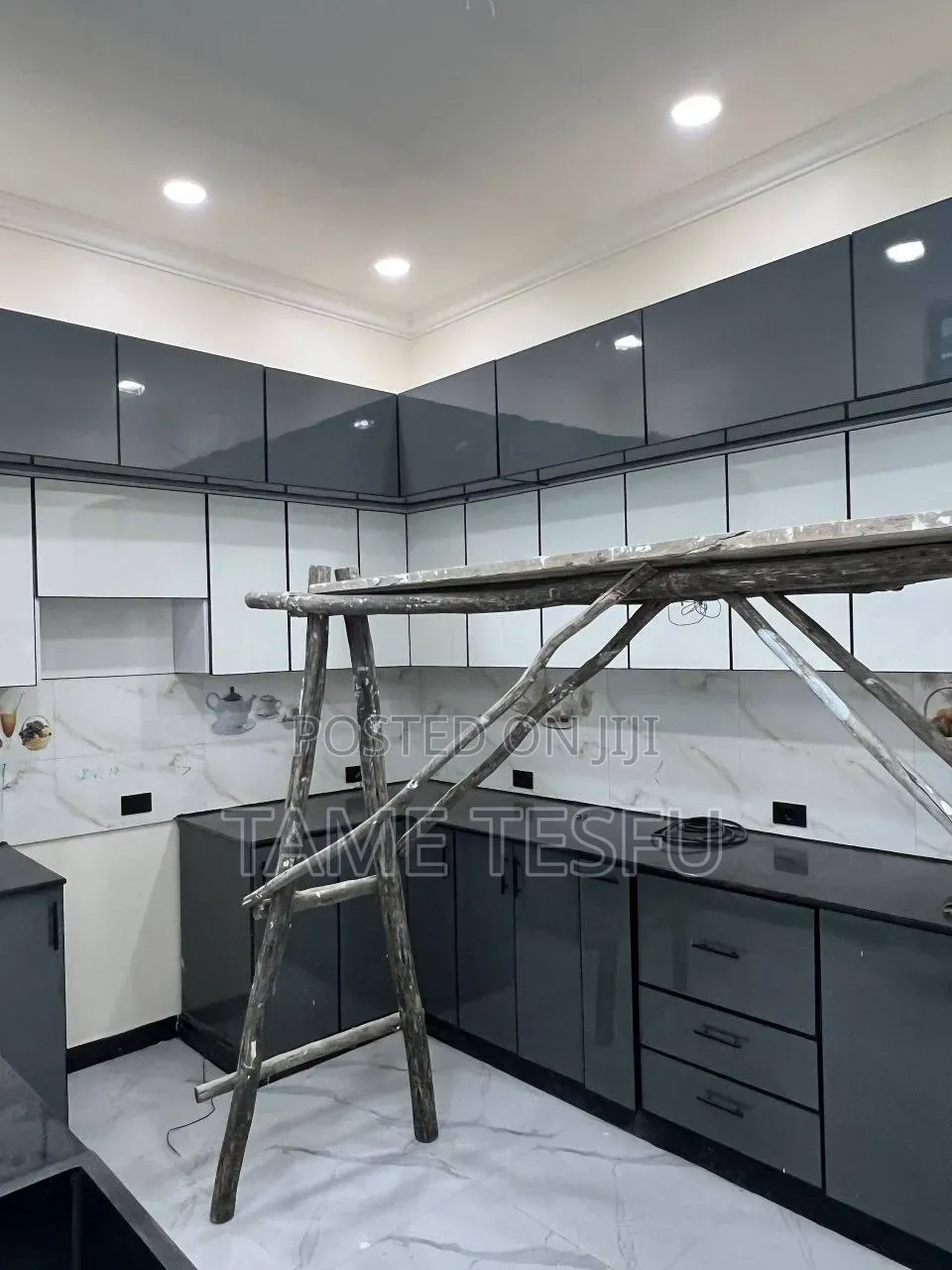Furnished 4bdrm Villa in Hayat, Bole for sale