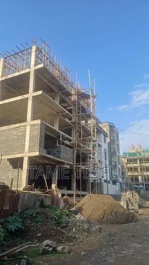 8bdrm House in Hayat, Bole for Sale