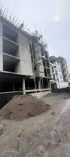 8bdrm House in Hayat, Bole for Sale