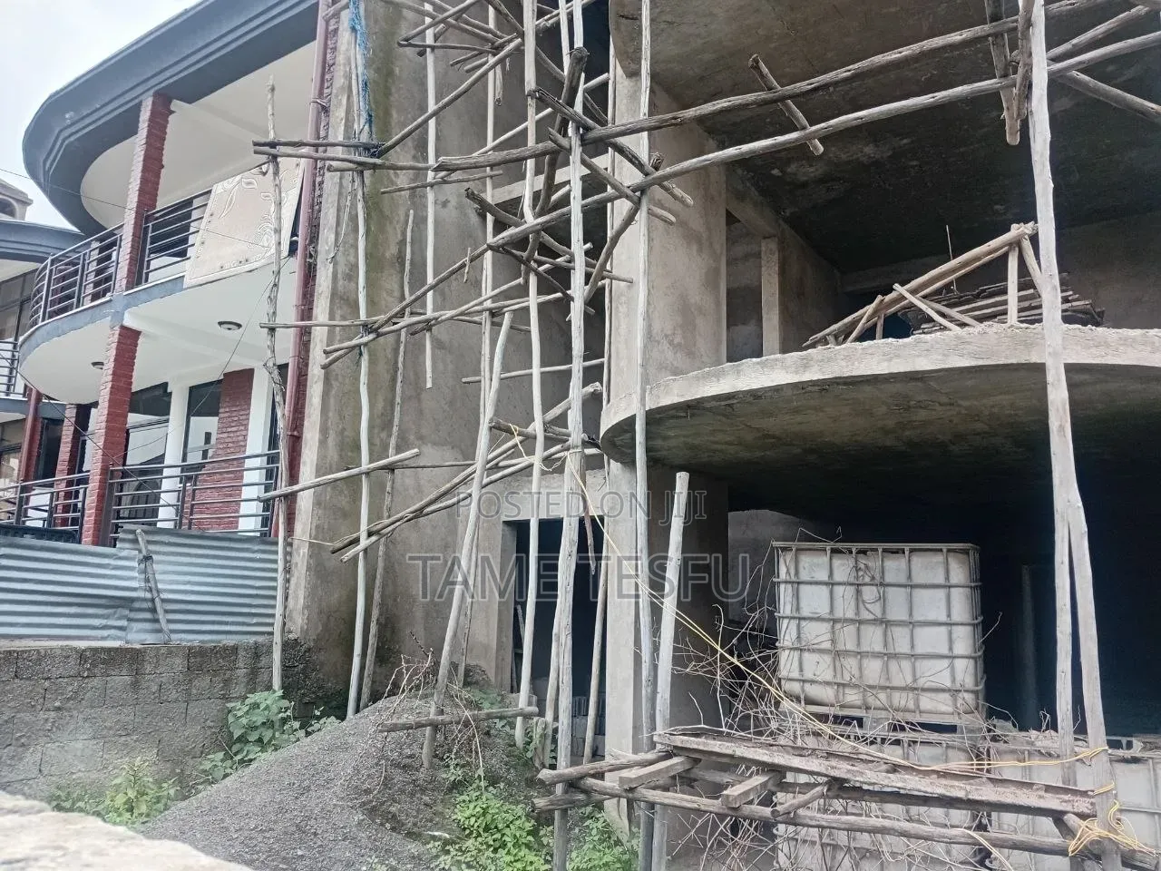 8bdrm House in Hayat, Bole for Sale
