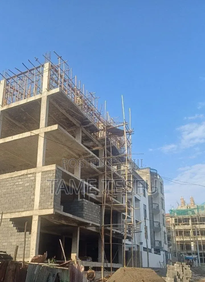 8bdrm House in Hayat, Bole for Sale