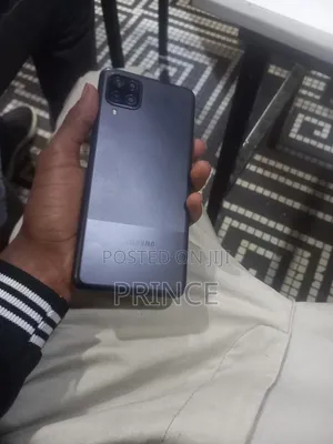 Samsung Galaxy A12 64 GB Black