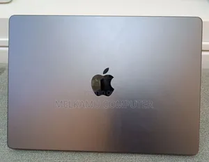 New Laptop Apple MacBook Pro 2025 M5 16GB Apple M5 SSD 512GB