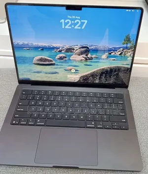 New Laptop Apple MacBook Pro 2025 M5 16GB Apple M5 SSD 512GB