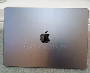 New Laptop Apple MacBook Pro 2025 M5 16GB Apple M5 SSD 512GB