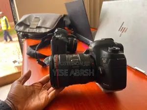Canon 5D Mark 3 Camera