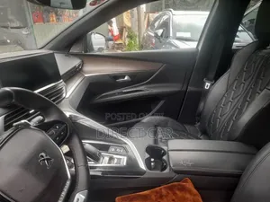 Peugeot 5008 2022 White