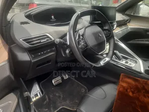 Peugeot 5008 2022 White
