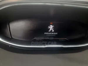 Peugeot 5008 2022 White