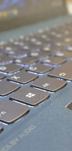 New Laptop Lenovo 12GB Intel Core i7 SSD 512GB