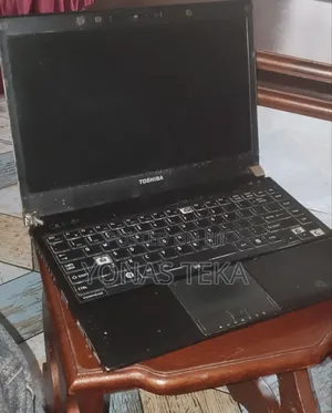 Laptop Toshiba Portege R830 4GB Intel Core i5 eMMC 16 GB
