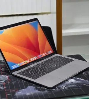 New Laptop Apple MacBook Pro 2017 16GB Intel Core i5 SSD 512GB