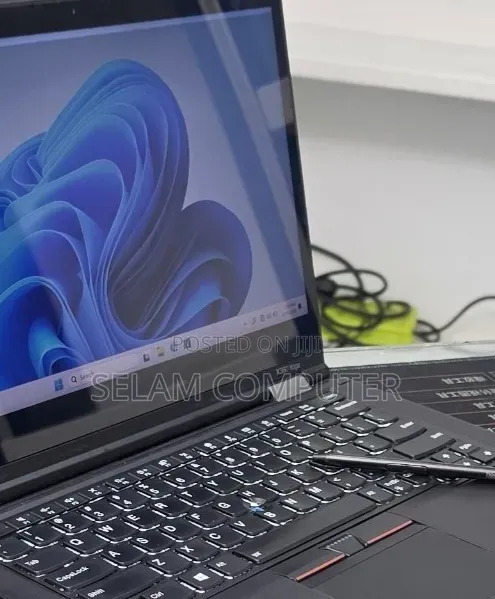 New Laptop Lenovo ThinkPad X390 16GB Intel Core i5 SSD 256GB