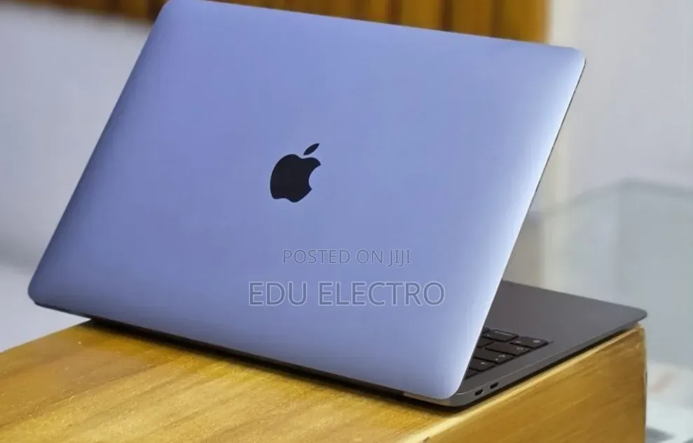 New Laptop Apple MacBook Air 2020 M1 16GB Apple M1 SSD 256GB