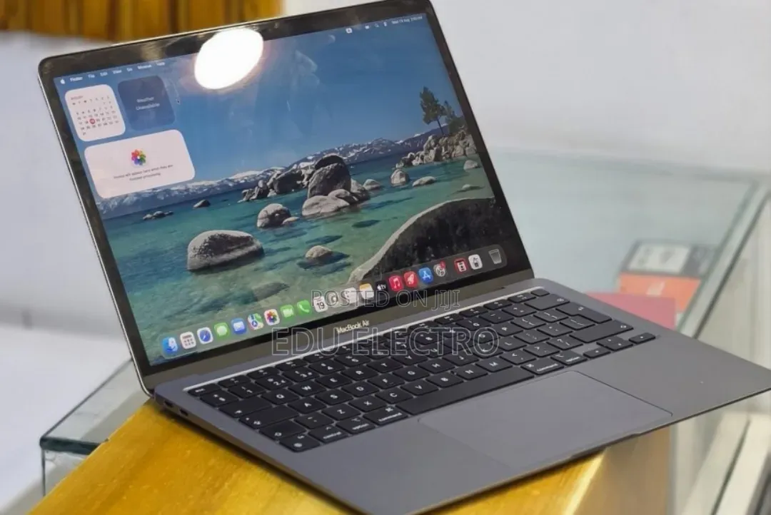 New Laptop Apple MacBook Air 2020 M1 16GB Apple M1 SSD 256GB
