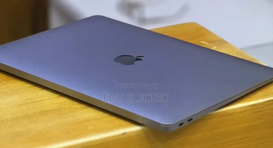 New Laptop Apple MacBook Air 2020 M1 16GB Apple M1 SSD 256GB